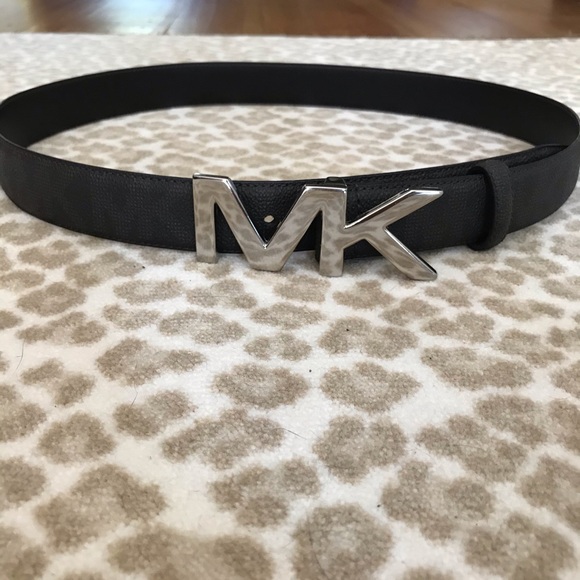 Michael Kors Accessories - MK belt signature